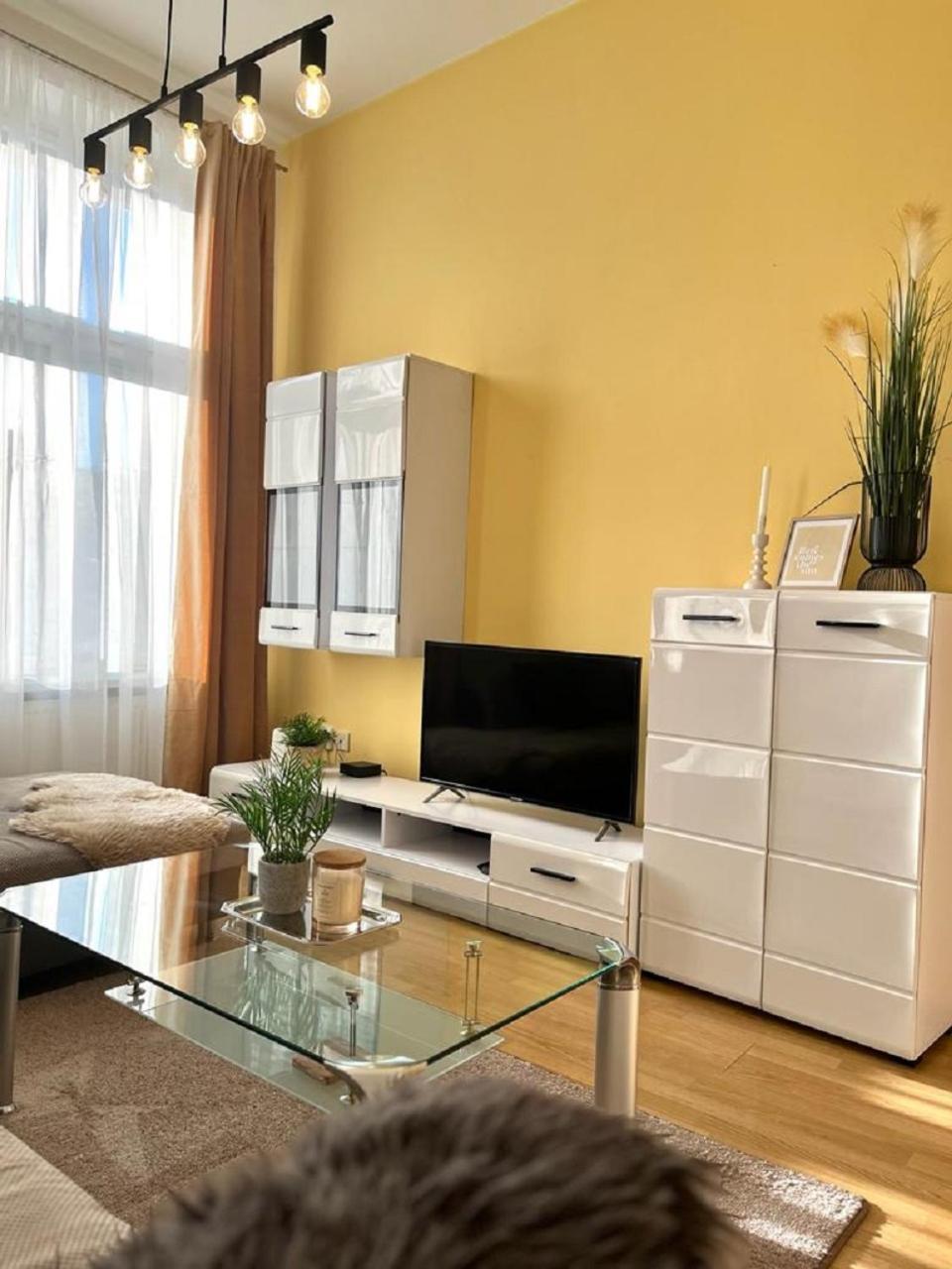 Apartment Olivia - Old Town Bratislava Exterior photo